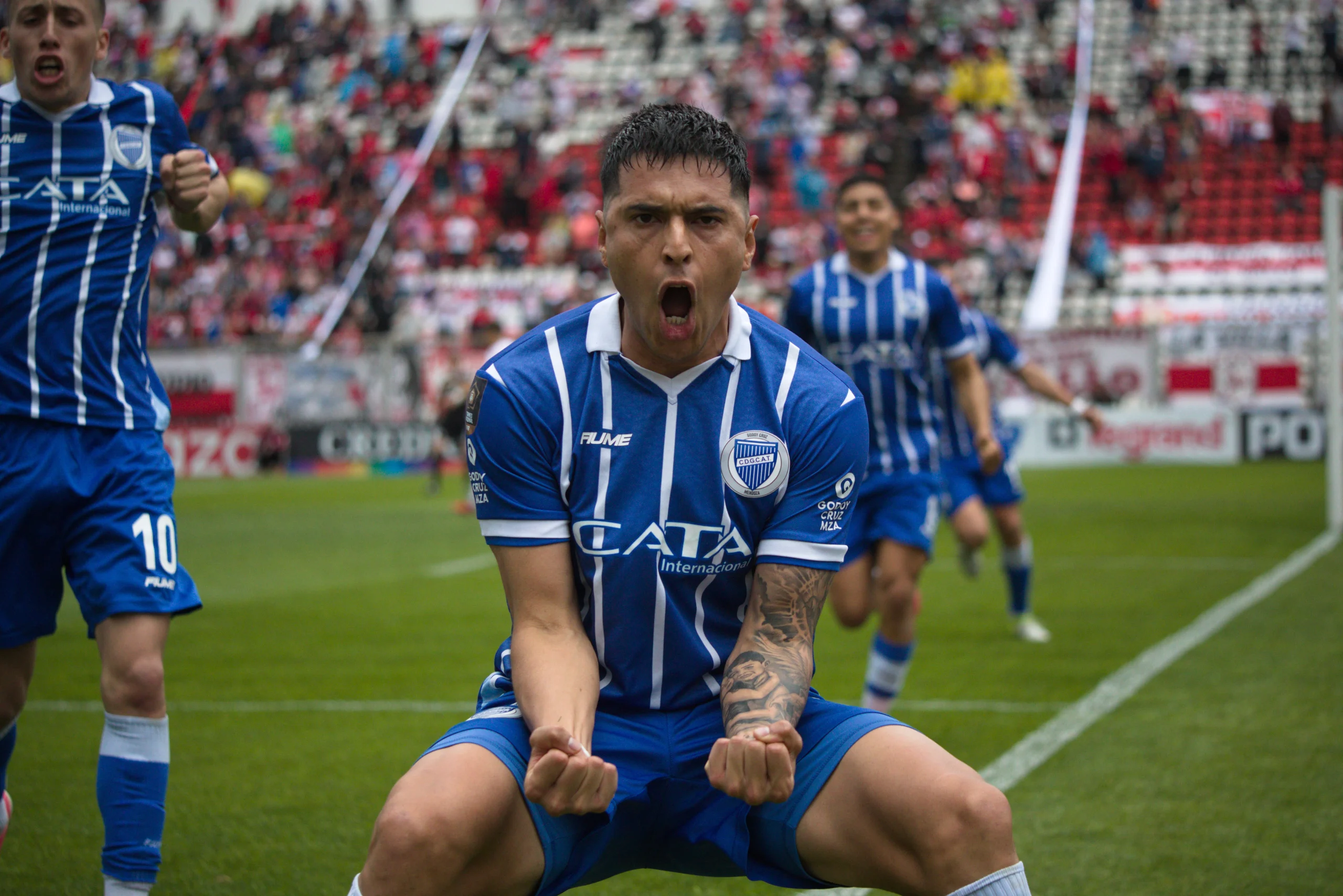 Foto de la nota: Godoy Cruz venció 2-1 a Deportivo Morón y se mantiene tercero